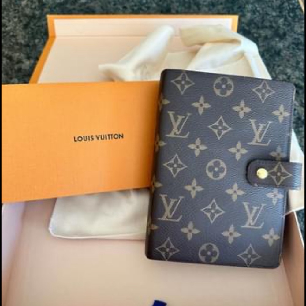 Louis Vuitton Agenda MM